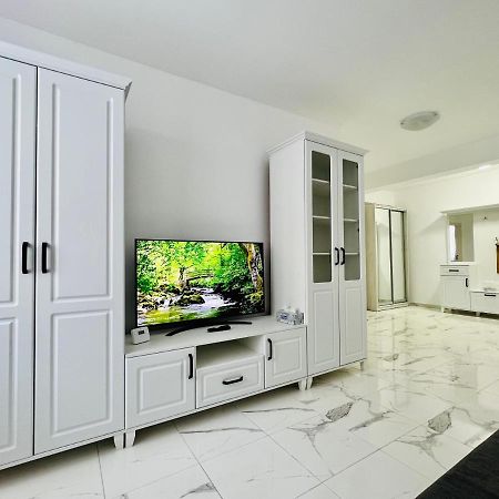 Altheda Living White House 29F-2 Apartamento Suceava Exterior foto